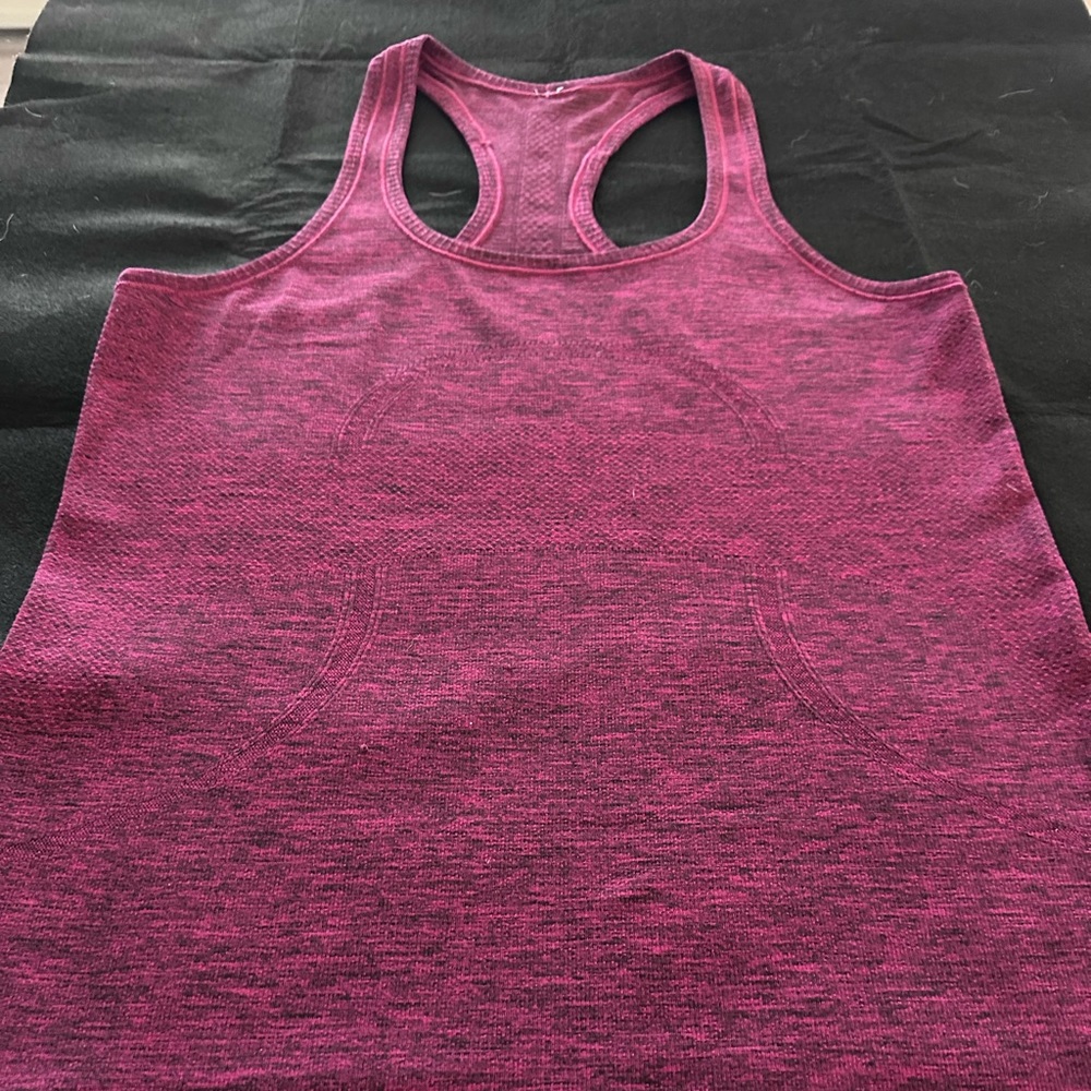 Lululemon Racerback Maroon/Black marled. Size 8